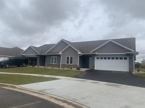 3107 S Blue Jay Ct, Beloit, WI 53511 photo 1