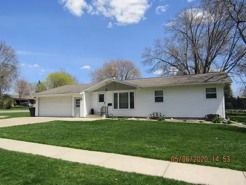 649 Gary St, Ripon, WI 54971 photo 1