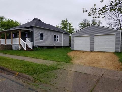413 Mclean Ave, Tomah, WI 54660 photo 1
