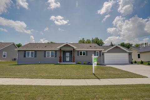 148 Natures Tr, Fall River, WI 53932 photo 1