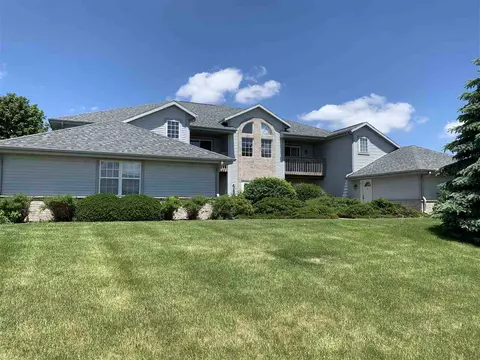 531 Betzer Rd #E, Delavan, WI 53115 photo 1