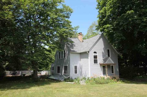 2578 S Riverside Dr, Beloit, WI 53511 photo 1