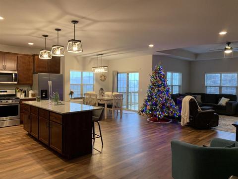 286 Eagle Dr, Oregon, WI 53575 photo 6
