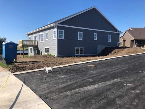 286 Eagle Dr, Oregon, WI 53575 photo 2