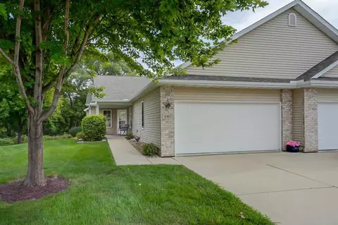 641 Springbrook Cir, Deforest, WI 53532 photo 1