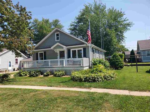 536 19th Ave, Monroe, WI 53566 photo 1