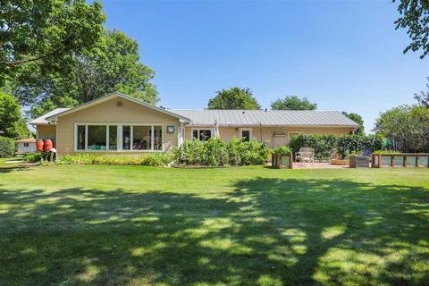 361 Crestview Dr, Waterloo, WI 53594 photo 1