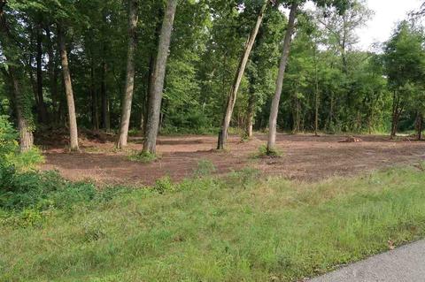 L25 Chestnut Court, Green Lake, WI 54941
