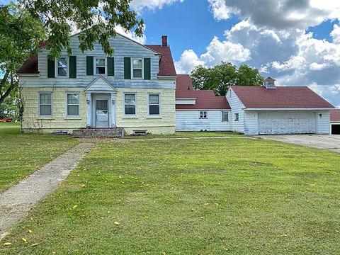8123 S Barnum Rd, Beloit, WI 53511 photo 1
