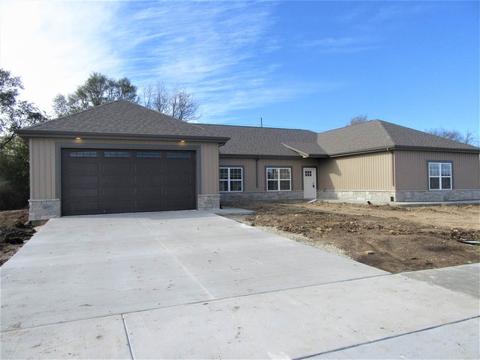 3178 S Bartells Dr, Beloit, WI 53511 photo 1