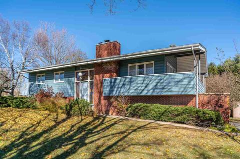 6529 W Finley Rd, Beloit, WI 53511 photo 1