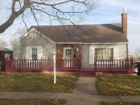 1313 Bluff St, Beloit, WI 53511 photo 1