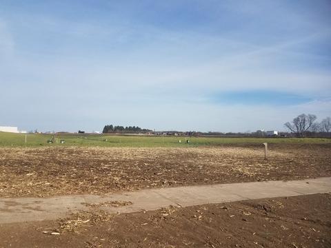 1124 Ballweg Ln, Waunakee, WI 53597