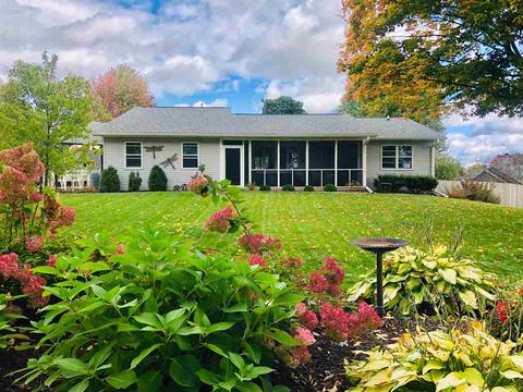 390 E Richards Rd, Oregon, WI 53575 photo 1