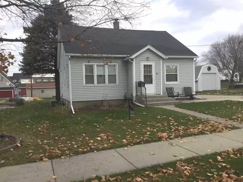 911 21st St, Monroe, WI 53566 photo 1