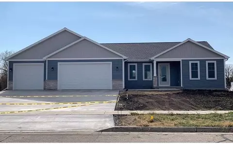 319 Prairie St, Fall River, WI 53932 photo 1