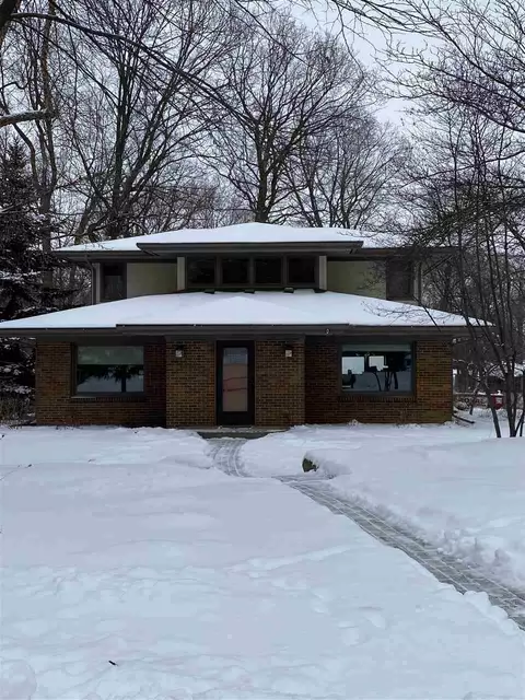 925 Magdeline Dr, Madison, WI 53704 photo 1