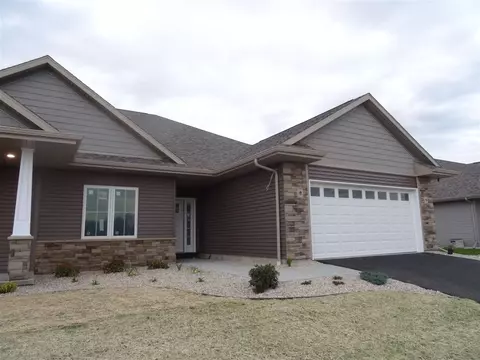 3103 S Bartells Dr, Beloit, WI 53511 photo 1