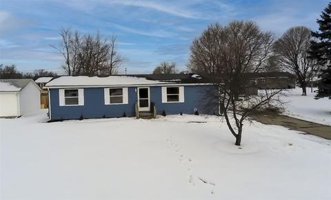 955 E Crystal Ln, Beloit, WI 53511 photo 1