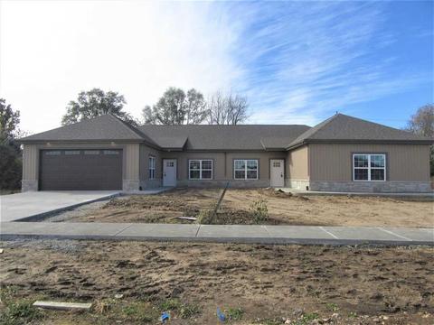3186 S Bartells Dr, Beloit, WI 53511 photo 1
