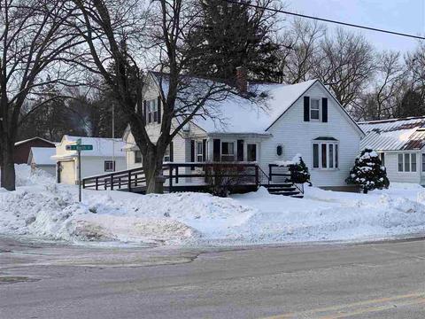 526 E North St, Poynette, WI 53955 photo 1