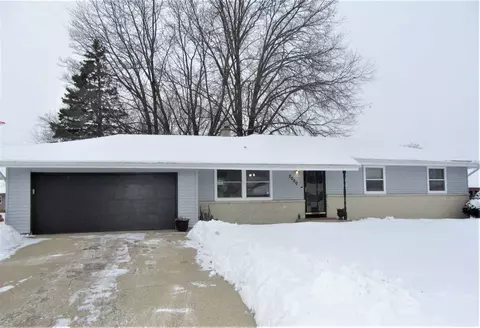 2000 Crest Rd, Beloit, WI 53511 photo 1