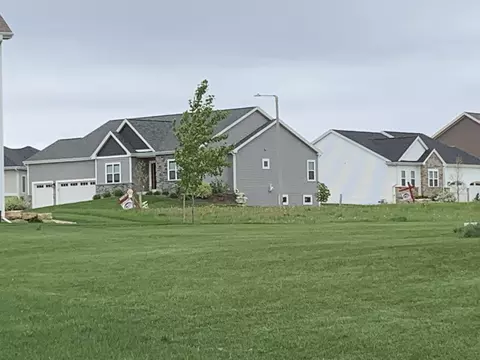 9924 Shining Willow St, Middleton, WI 53562
