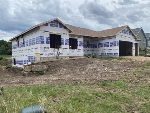 1245 Springbrook Dr, Baraboo, WI 53913 photo 1