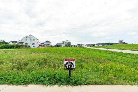 5835 Golden Guernsey Ct, Waunakee, WI 53597