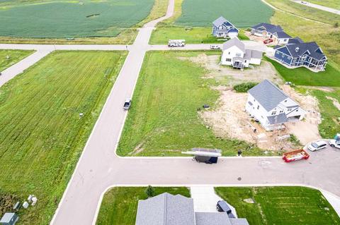 5838 Holstein Ct, Waunakee, WI 53597