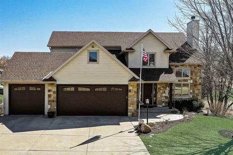 805 Maple Dr, Mount Horeb, WI 53572 photo 1