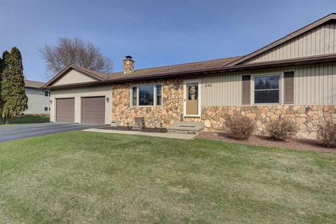 142 Hilltop Dr, Fall River, WI 53932 photo 1