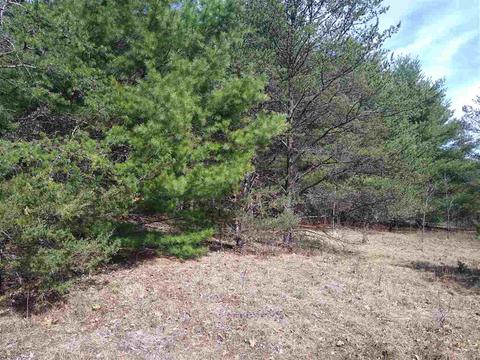 L49 S Fern Lane, Oxford, WI 53952