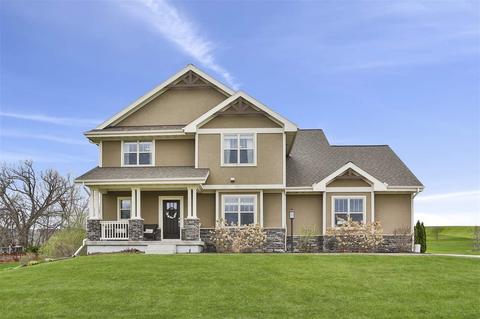 962 Augusta Dr, Oregon, WI 53575 photo 1