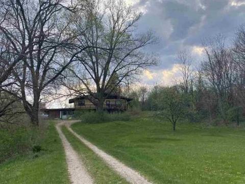 2040 S Shore Dr, Beloit, WI 53511 photo 1