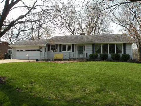 535 Fairview Ave, Ripon, WI 54971 photo 1