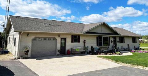 n2001 Hilltop Road, Markesan, WI 53946 photo 1