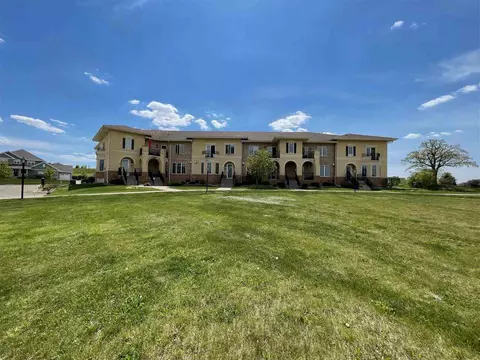 981 Augusta Dr #9, Oregon, WI 53575 photo 1