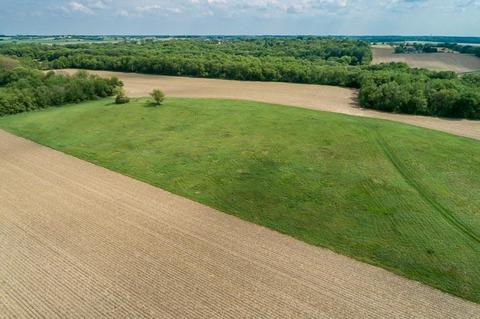 4407 E County Rd S, Beloit, WI 53511 photo 1