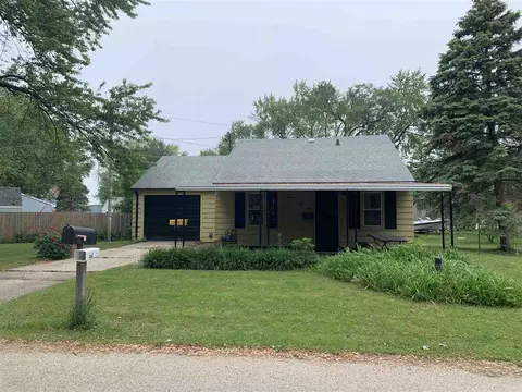 2041 E Gorton St, Beloit, WI 53511 photo 1