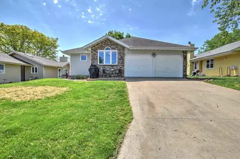 925 Acker Pkwy, Deforest, WI 53532 photo 1