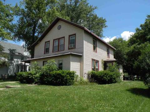 327 Eureka St, Ripon, WI 54971 photo 1
