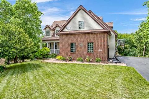 5123 E Monarch Cir, Beloit, WI 53511 photo 1