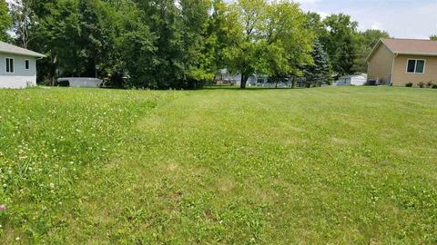 2413 Wild Rose Ct, Portage, WI 53901