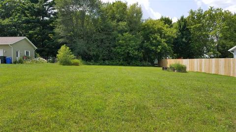 2412 Wild Rose Ct, Portage, WI 53901