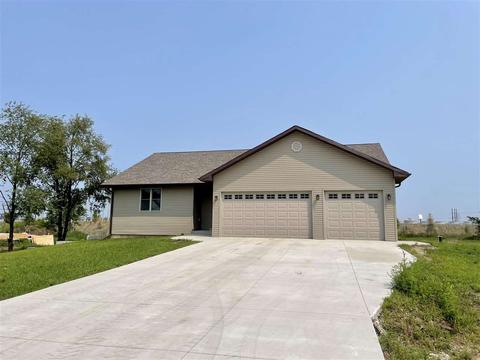 385 W Heron Dr, Beloit, WI 53511 photo 1