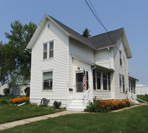 458 E Jackson St, Ripon, WI 54971 photo 1
