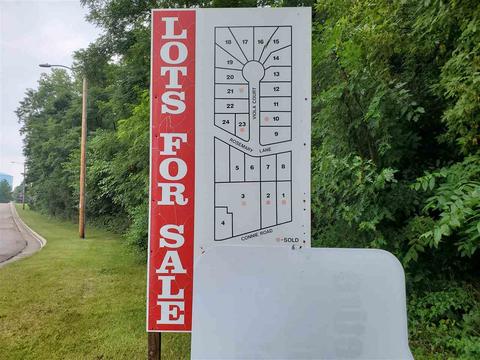 1016 Rosemary Ln, Baraboo, WI 53913