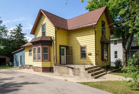 928 9th St, Beloit, WI 53511 photo 1