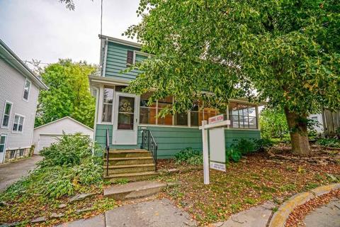 1306 Eberhardt Ct, Madison, WI 53715 photo 1